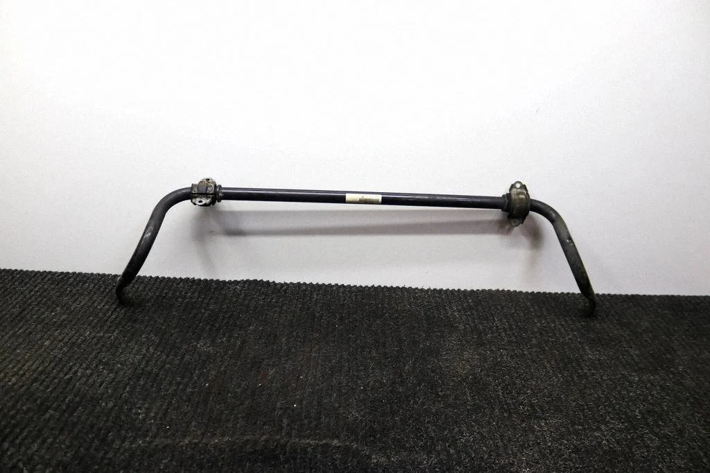 Stabilizator przedni 8W0411309