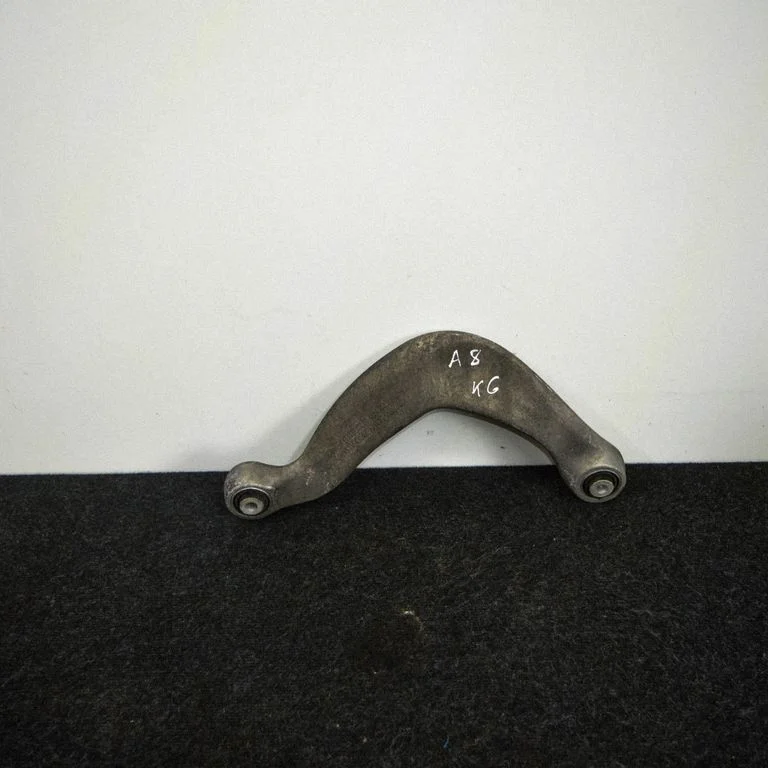 Aizmugurējā svira (dakša) 8K0505323H