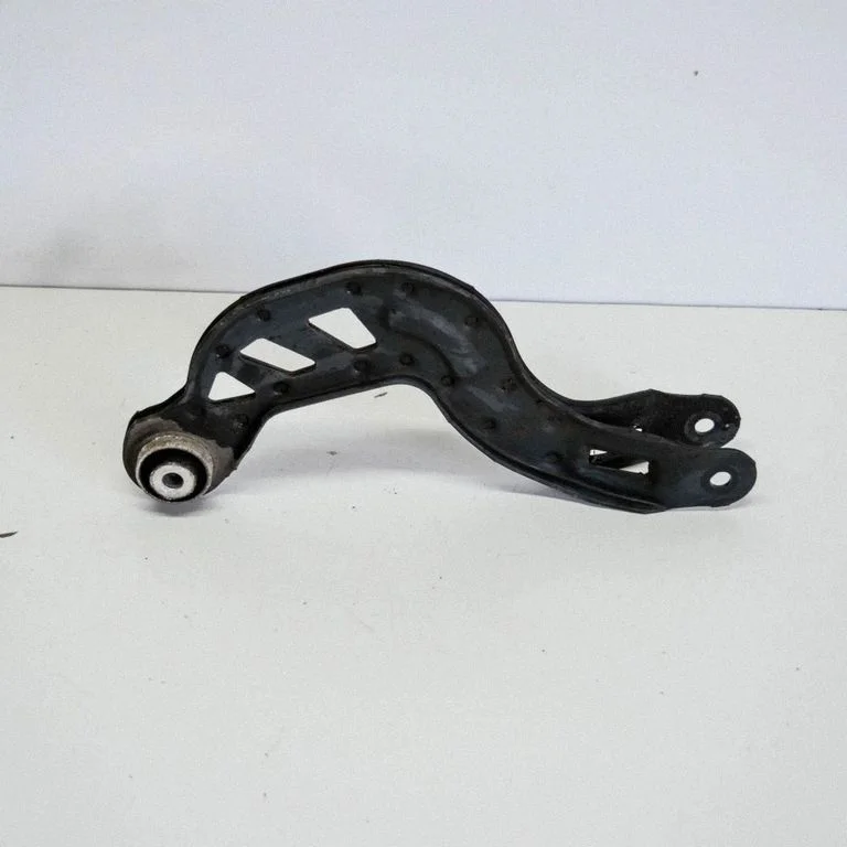 Tagumine ülemine õõtshoob A2463501006