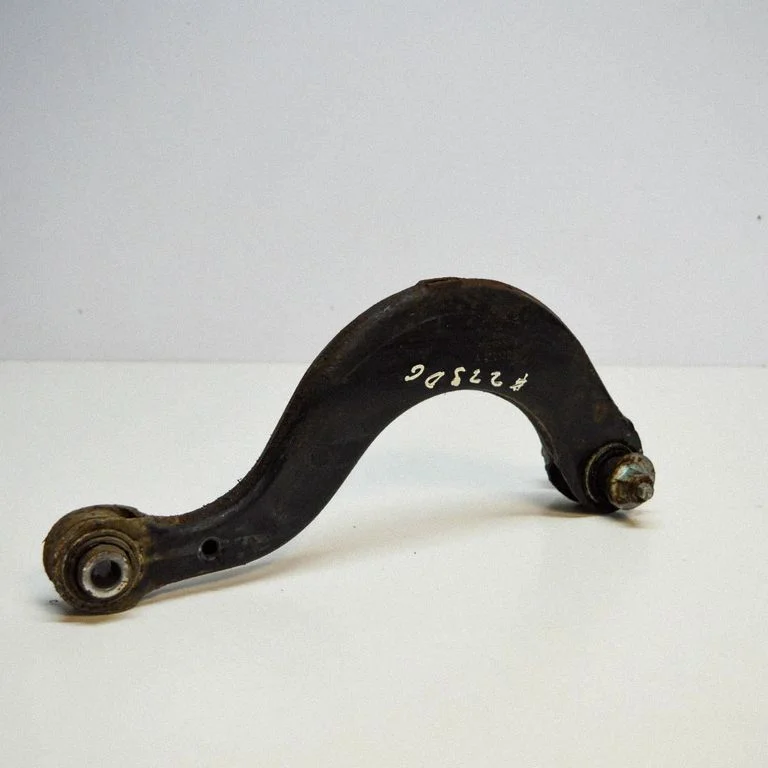 Tagumine ülemine õõtshoob – Volkswagen Golf Plus (2005-2013)