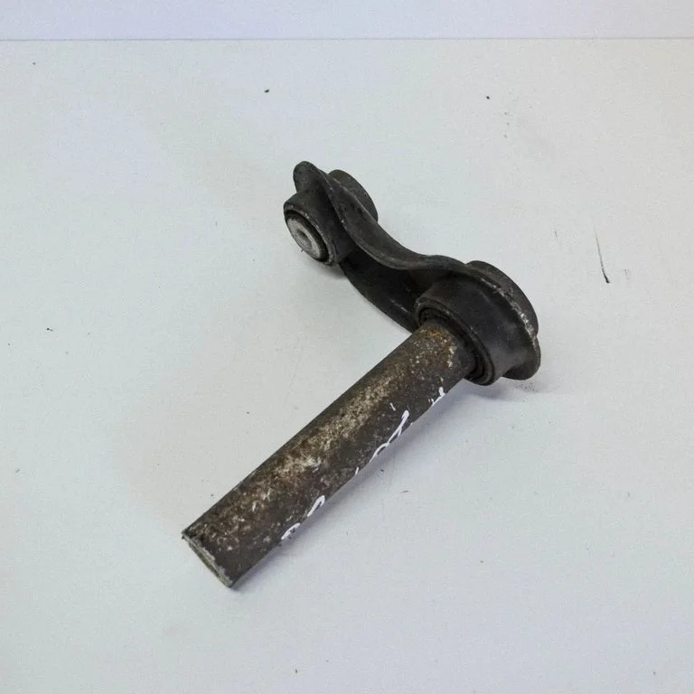 Aizmugurējā svira (dakša) 6774477