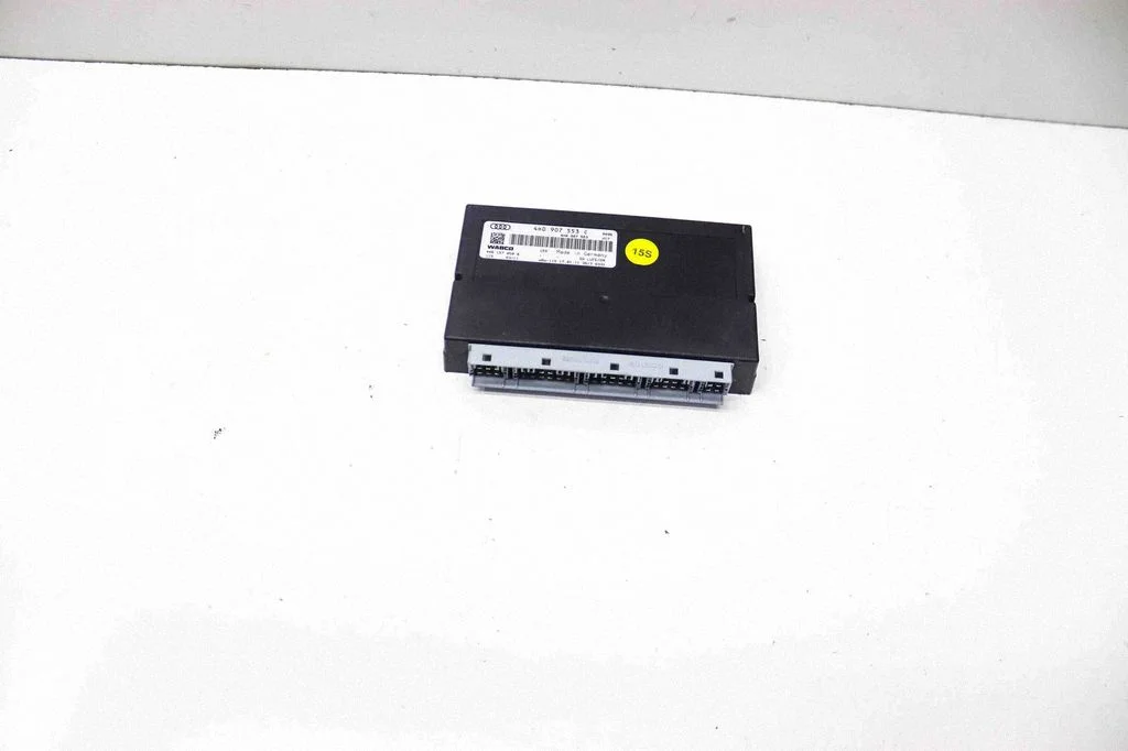 Sterownik zawieszenia pneumatycznego (tył) 4H0907553C