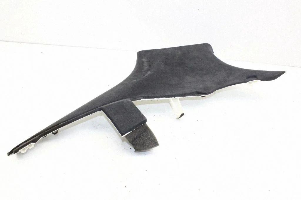 (C) pillar trim – KIA Stinger (2016-)