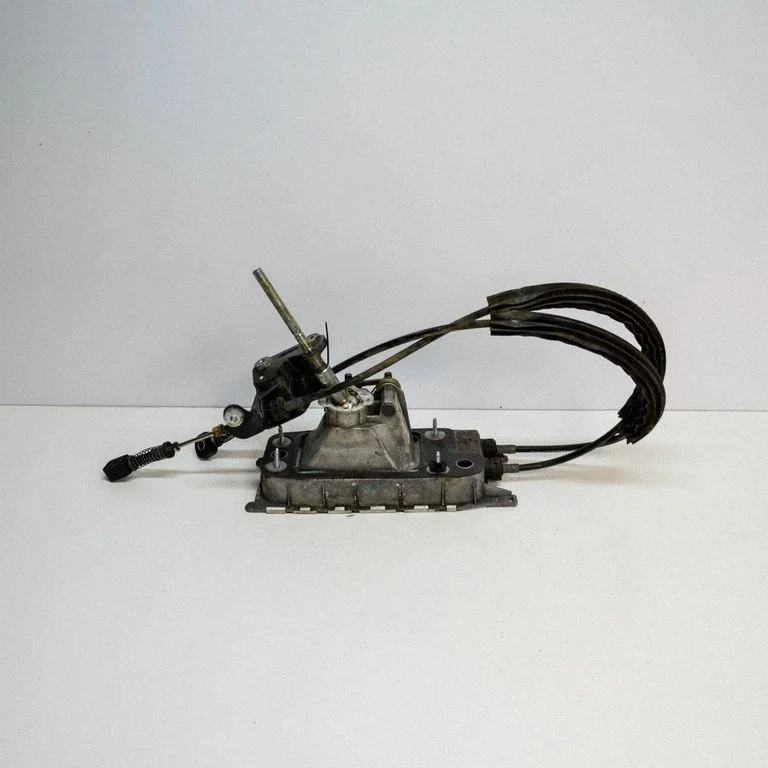 Gear selector mechanism