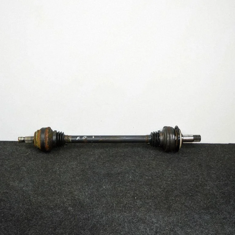 Rear driveshaft – left