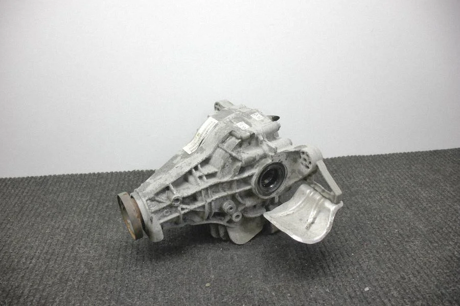 Rear differential 95B525015N
