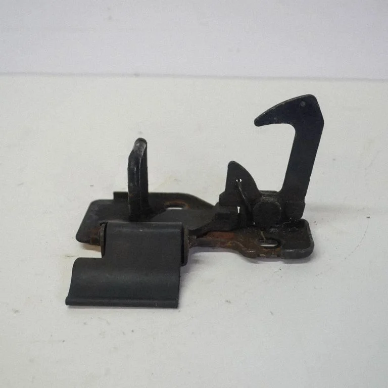 Mootorikapoti luku aas – Seat Altea XL (2004-2015)