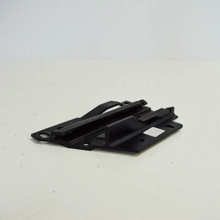 Engine bonnet/hood lock/latch loop/hook – Audi A4 Allroad B8 (2008-2016)