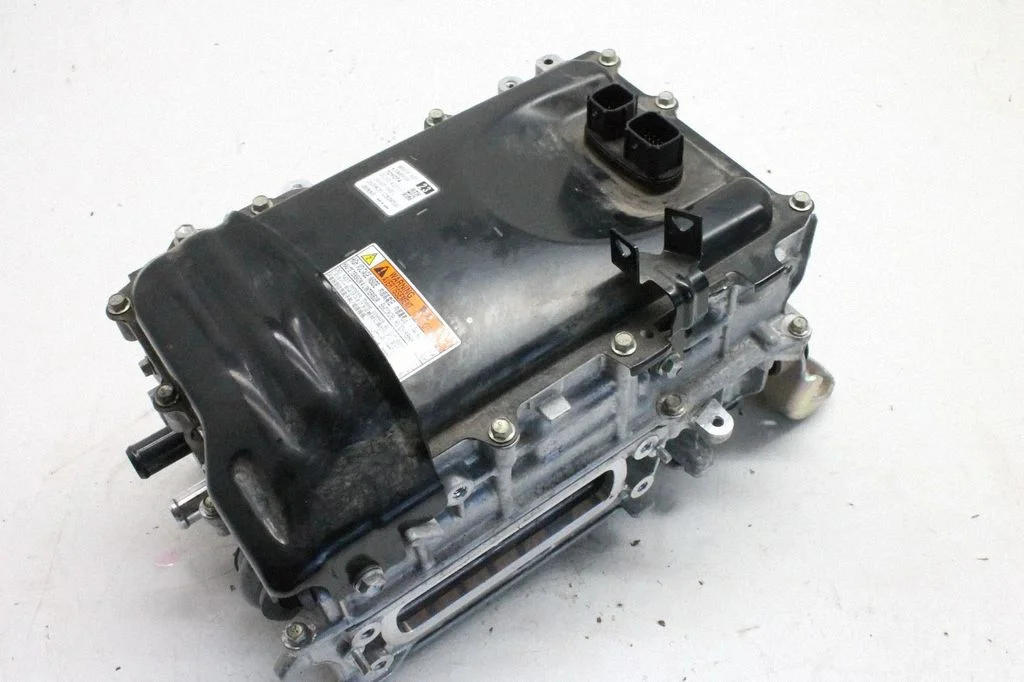 Invertors (sprieguma pārveidotājs) – Toyota Yaris Cross (2020-)