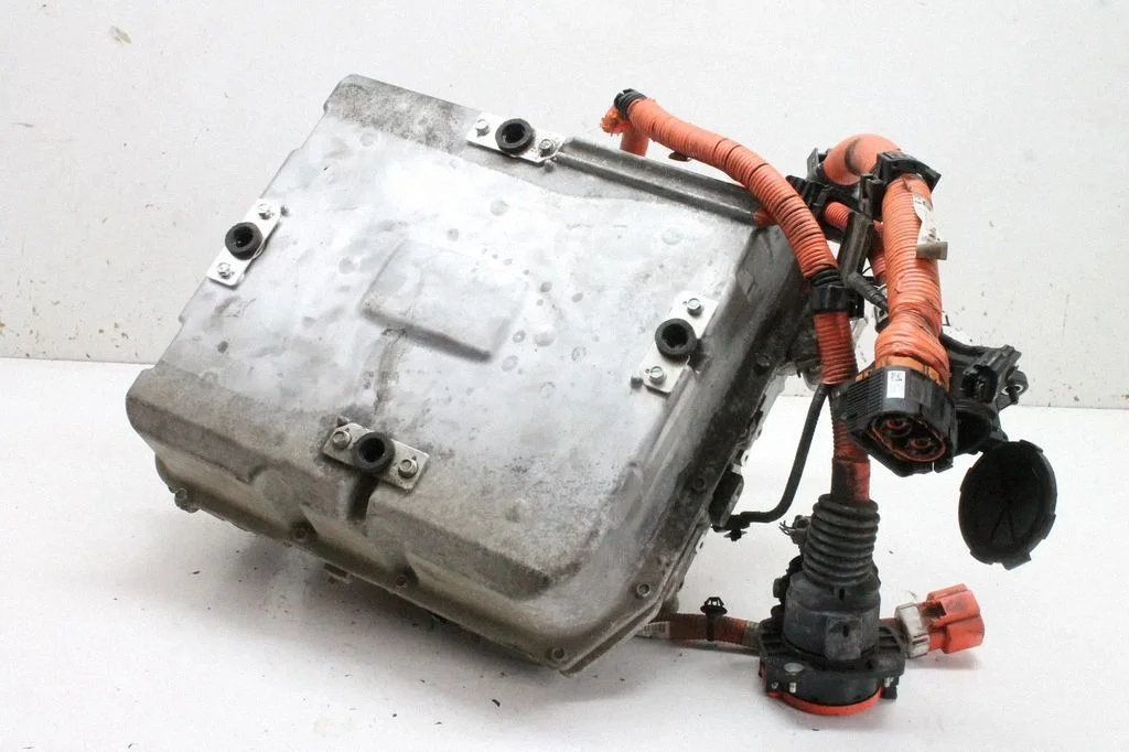 Invertors (sprieguma pārveidotājs) – Nissan Leaf II (ZE1) (2017-2025)