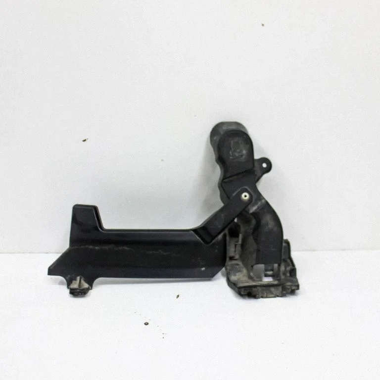 Aizmugurējā bufera turētājs A2058852024