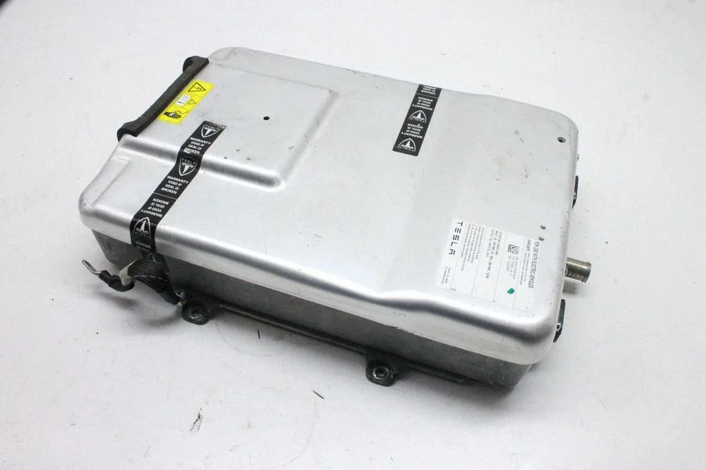 Inverter (pingemuundur) – Tesla Model S (2012-)