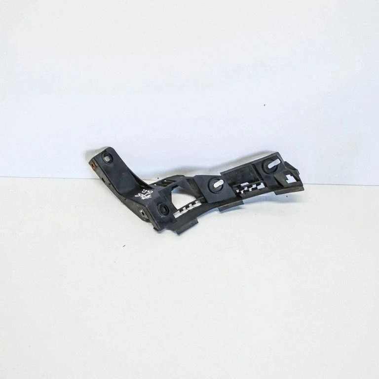 Aizmugurējā bufera turētājs 5M0807394A