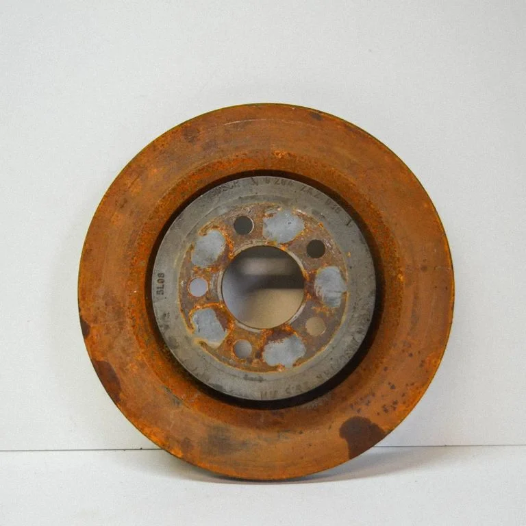 Priekšējais bremžu disks – labā