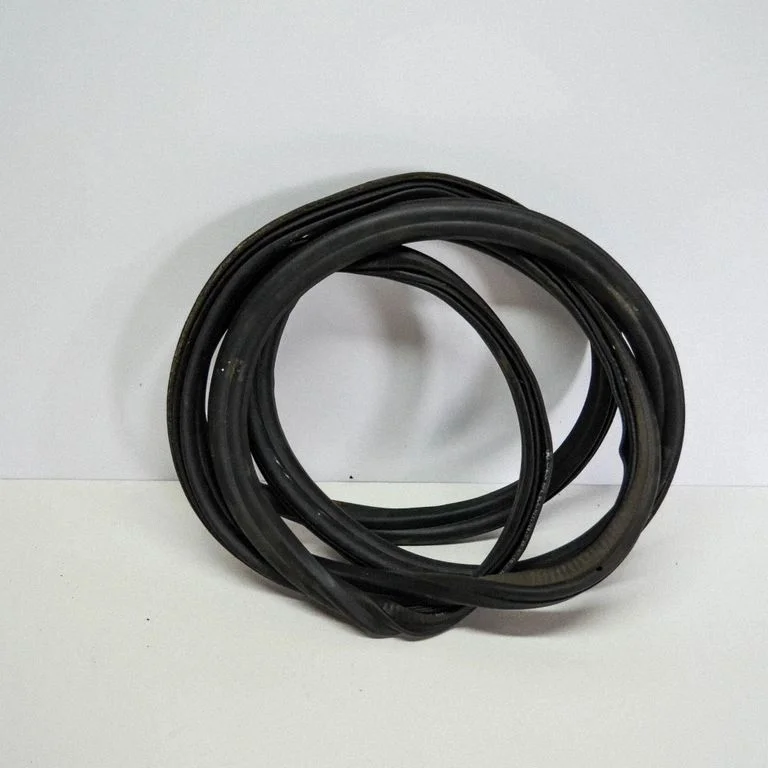 Loading door rubber seal (on body) – Skoda Yeti (5L) (2009-2017)
