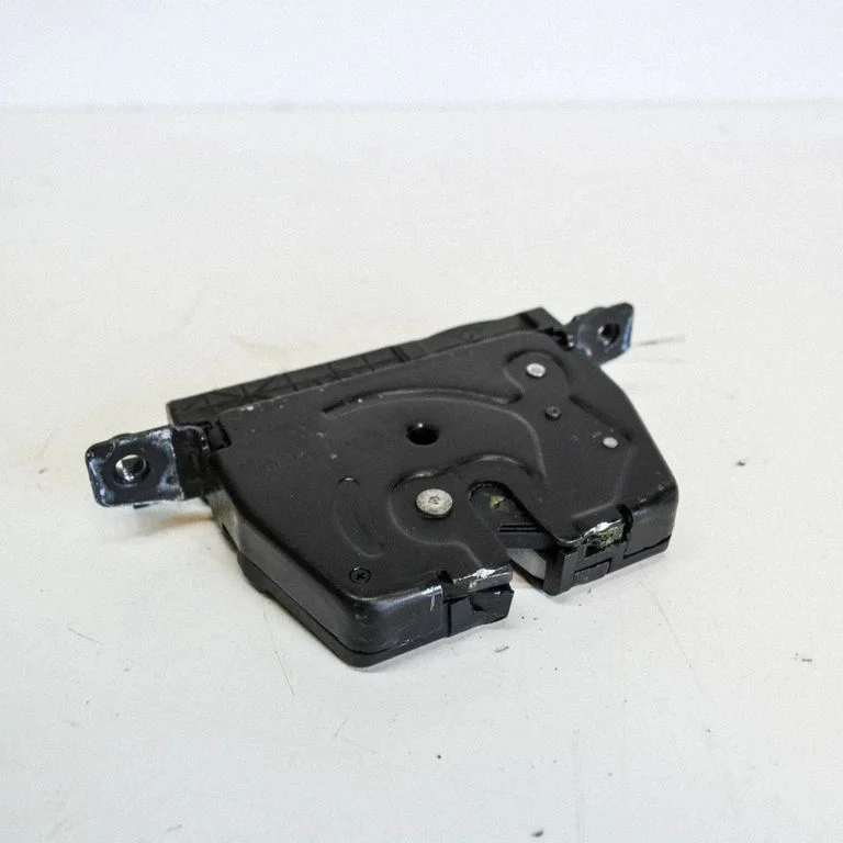 Tagaluugi lukk – BMW 4-seeria F32 F33 (2013-2020)