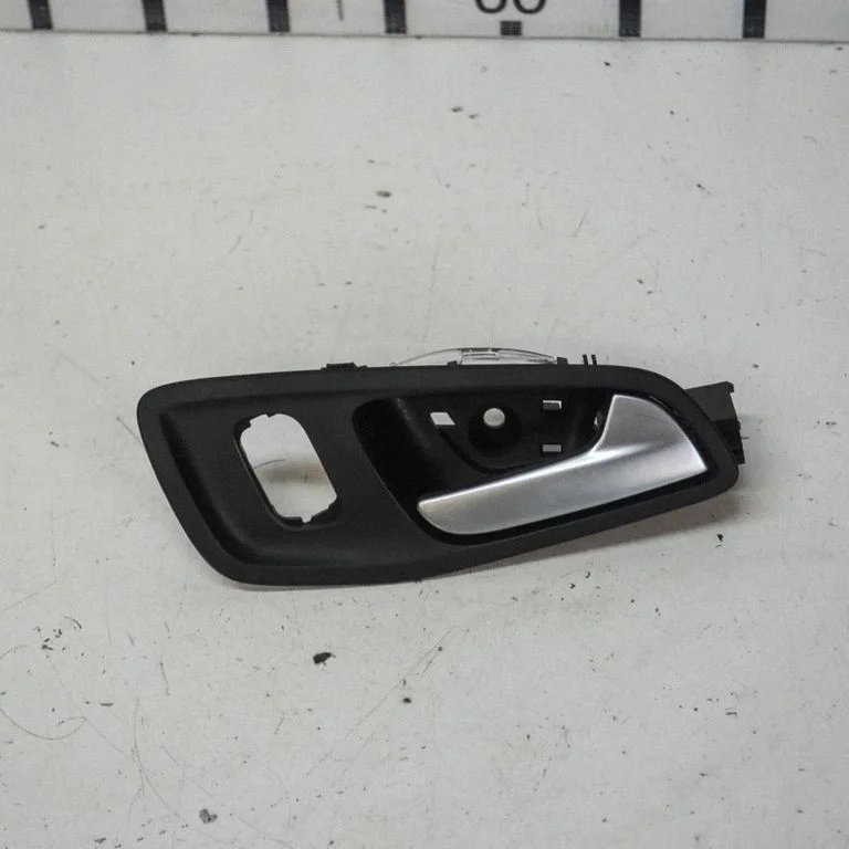 Front door interior handle CJ54R22600