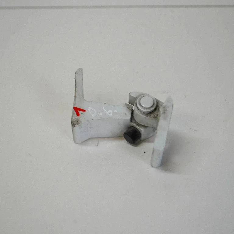 Rear door upper hinge – Volkswagen Jetta USA (2019-)