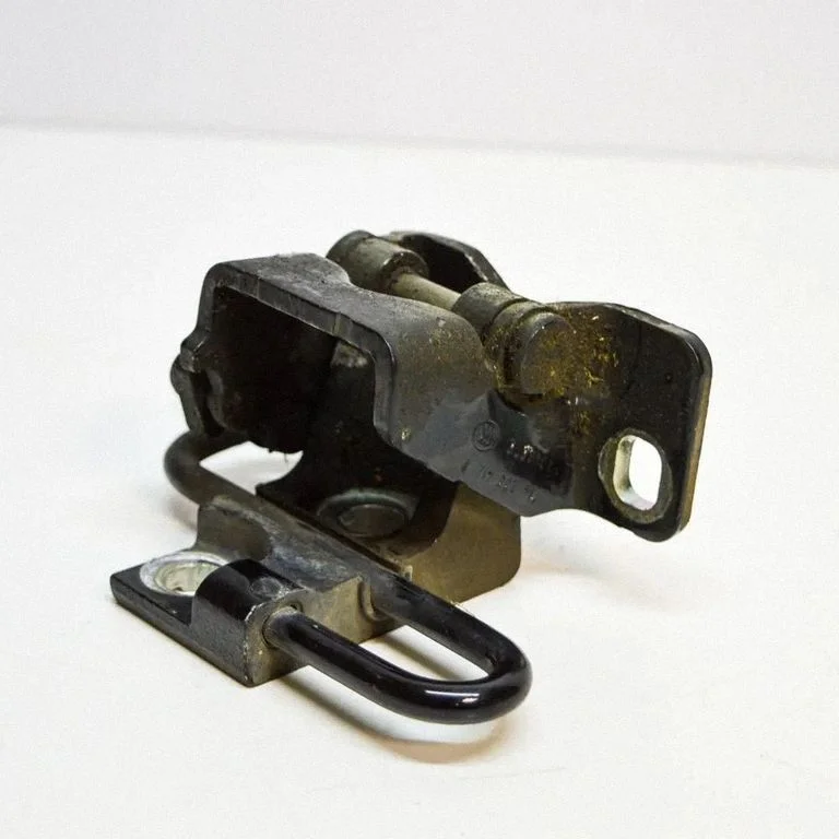 Aizmugurējā augšējā eņģe – Volkswagen Golf Plus (2005-2013)