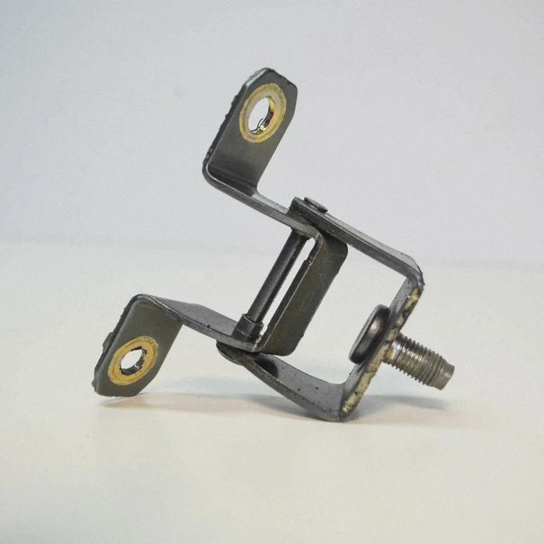 Tagaukse ülemine hing – Nissan Juke I F15 (2010-2018)