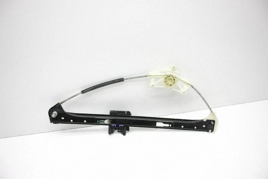 Rear window lifting mechanism without motor – Porsche Macan (95B) (2019-)