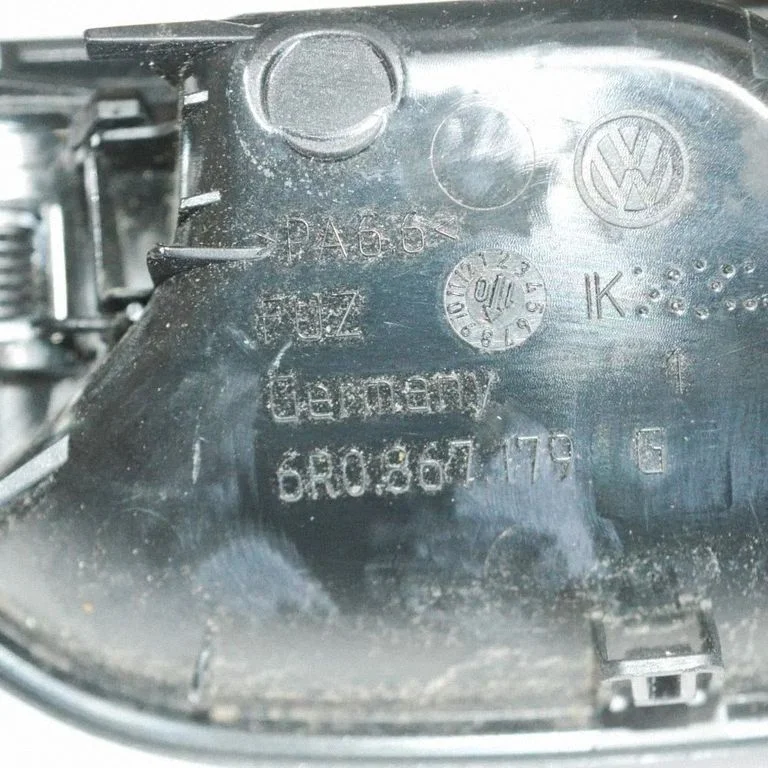 Klamka wewnętrzna drzwi przednich – Volkswagen Polo V 6R (2009-2017)