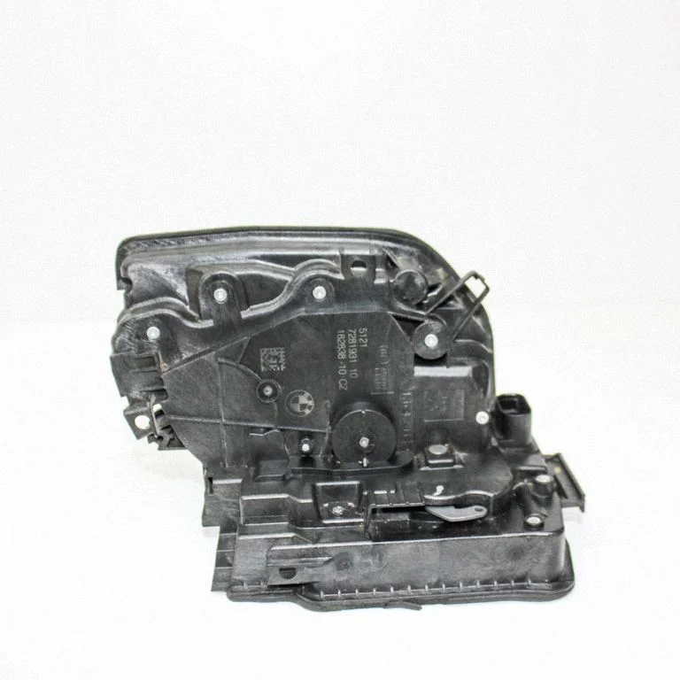 Priekšējā slēdzene (pie roktura) – BMW 2. sērija F45 (2014-2021)