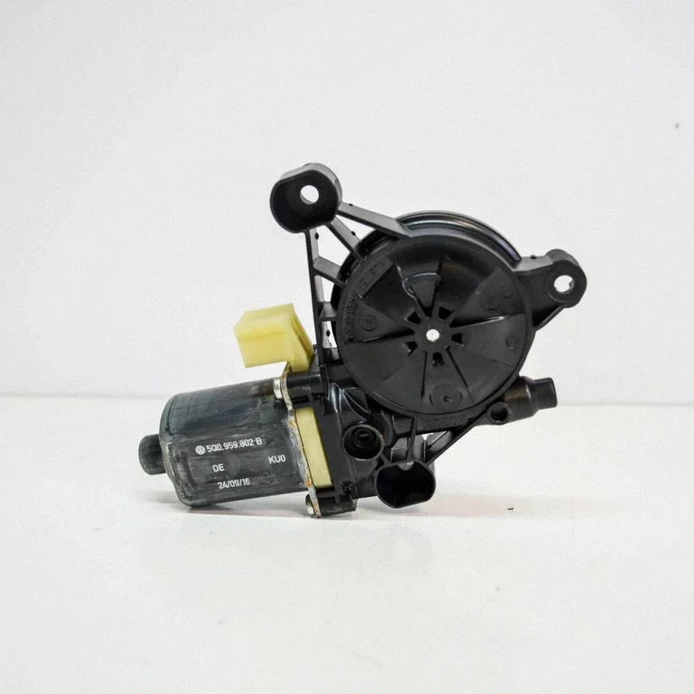 Priekšējā loga pacēlāja motoriņš 5Q0959802B