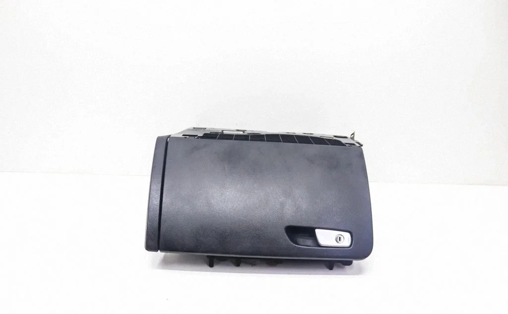 Glove box – Audi Q5 SQ5 8R (2008-2017)