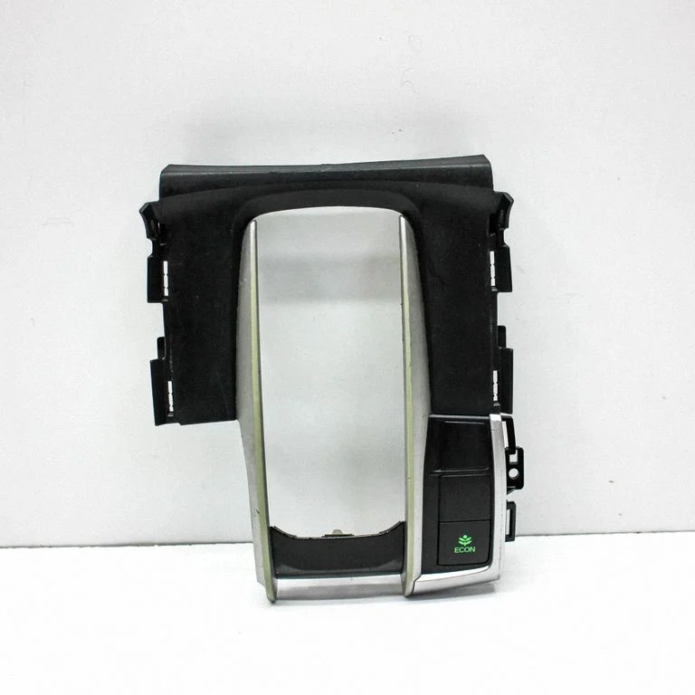 Ramka dźwigni zmiany biegów (plastikowa) M62641