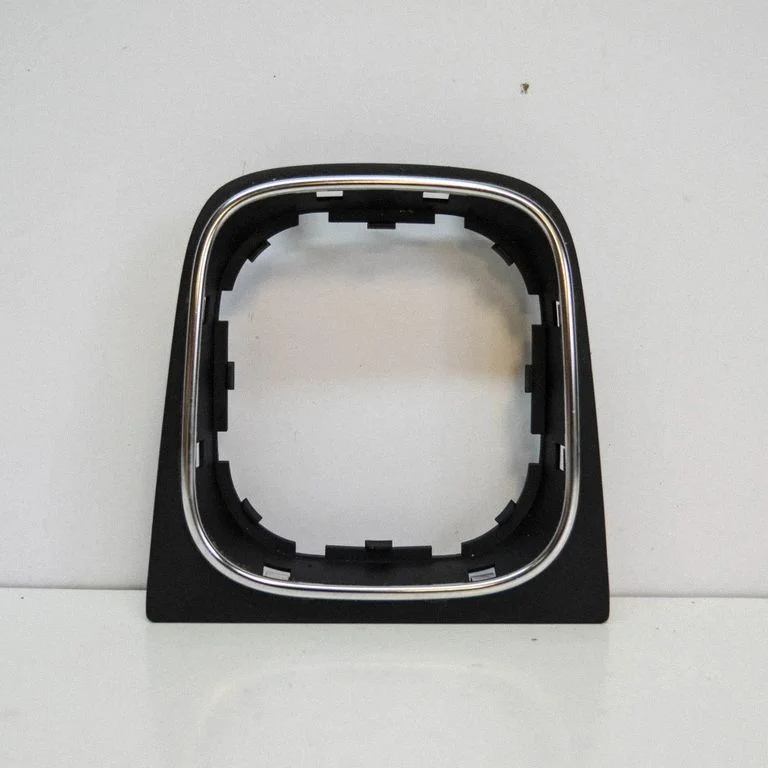 Ramka dźwigni zmiany biegów (plastikowa) – Volkswagen Jetta V (2005-2010)