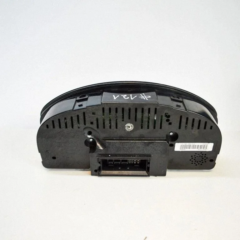 Speedometer (instrument cluster) – Volkswagen Tiguan (2007-2016)