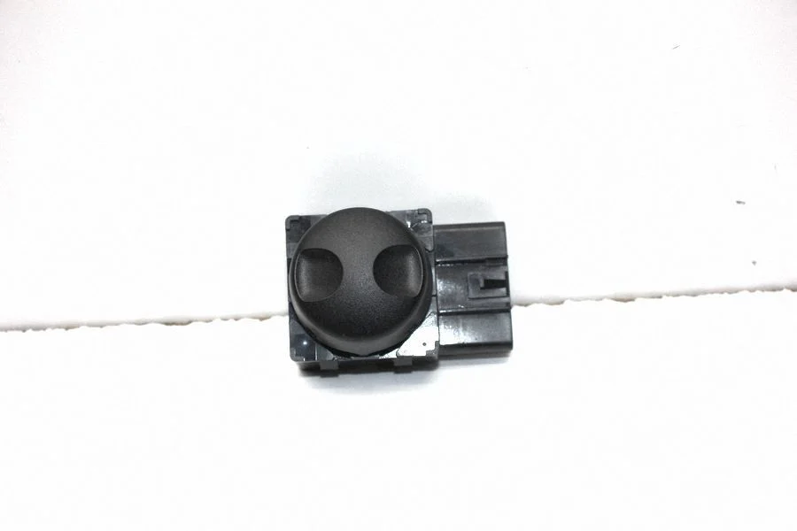 Sēdekļu regulēšanas slēdzis (-ži) 68516077AA – Chrysler 300C (2011-)