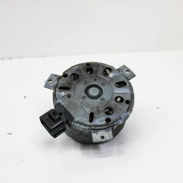 Coolant fan relay