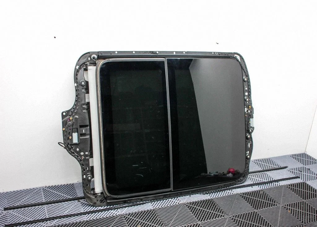 Sunroof set – Audi RS Q3 (2013-2018)