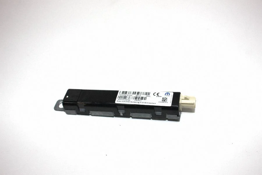 Antenas pastiprinātājs – Chrysler 300C (2011-)
