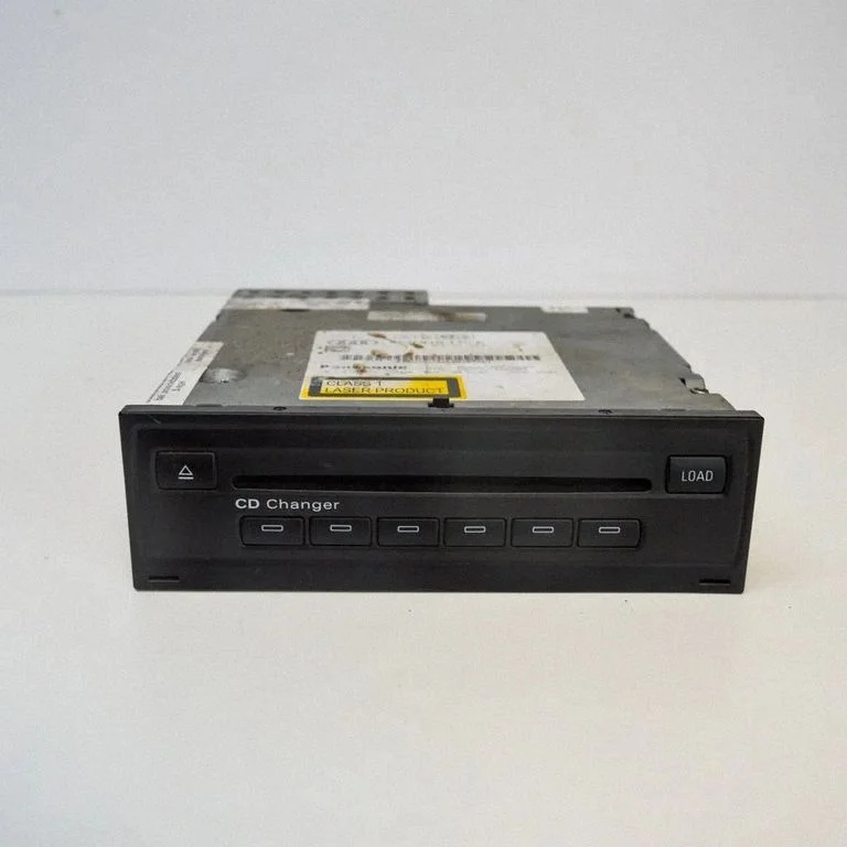 CD/DVD-vahetaja – Audi A8 S8 D3 4E (2002-2009)
