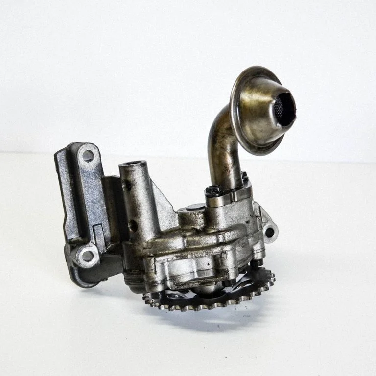 Eļļas ieplūdes caurule (karterī) – Volkswagen Passat B5.5 (2001-2005)