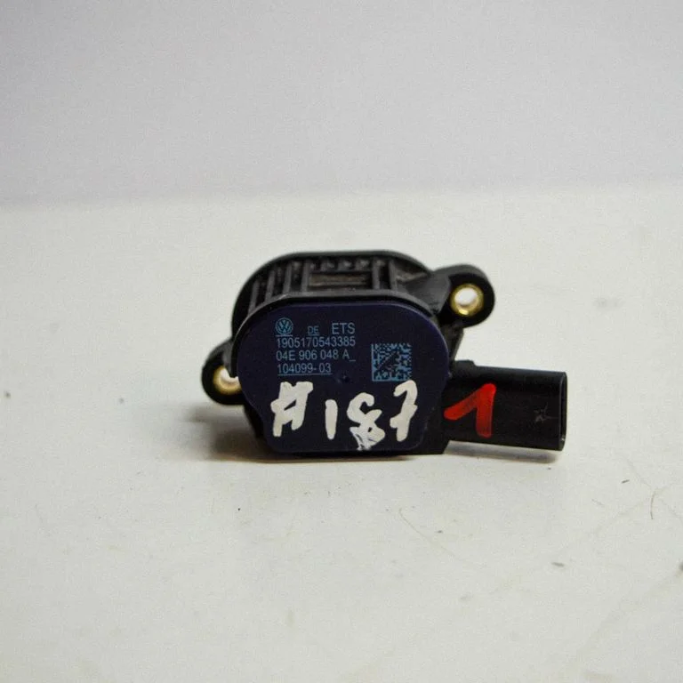 Zawór elektromagnetyczny 04E906048A