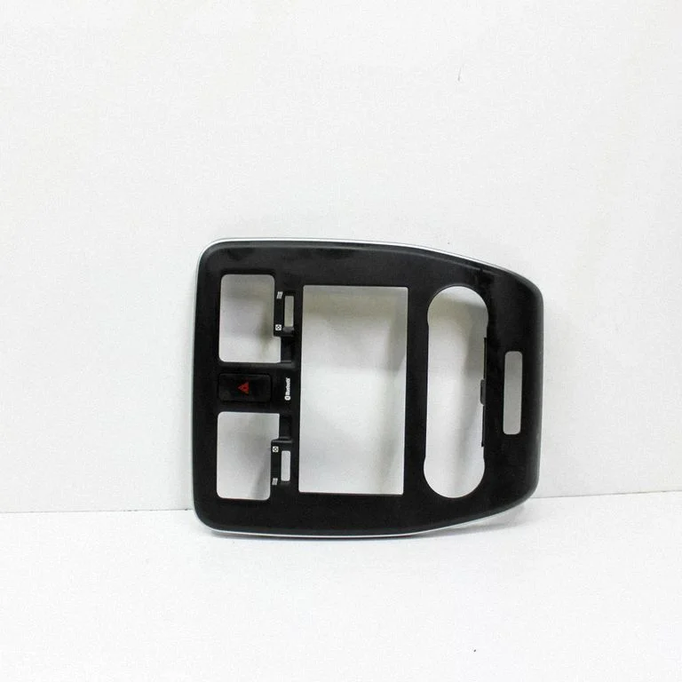 Radio/GPS head unit trim – Nissan Leaf I (ZE0) (2010-2017)