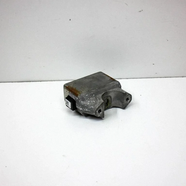 Stūres slēdzene – Toyota Corolla E210 E21 (2018-)