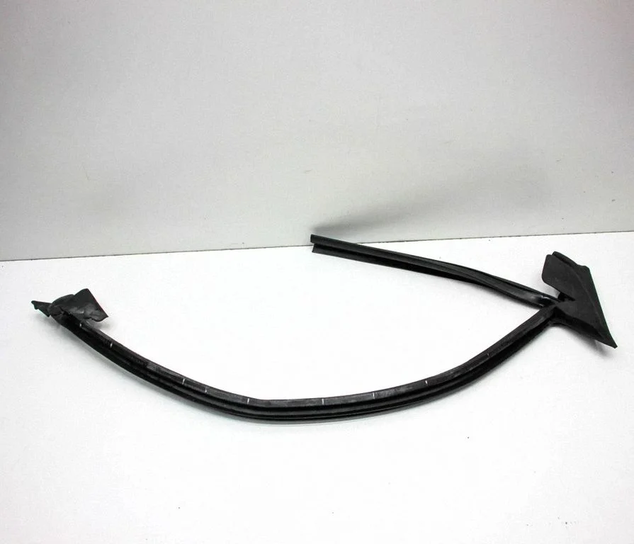 Rubber seal front door (on door) – Audi A5 (2016-2024)