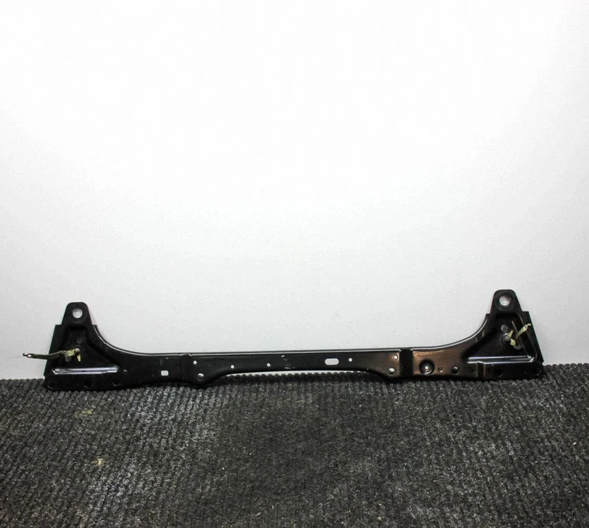 Radiatoru paneļa apakšējā daļa – Volvo V60 (2018-)