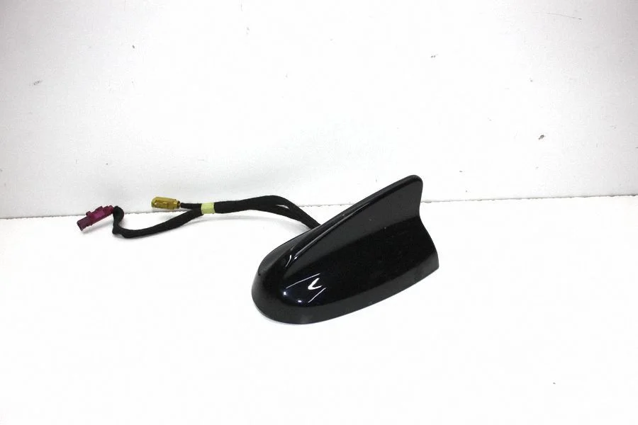 Antena (GPS antena) P68281292AA – Chrysler 300C (2011-)