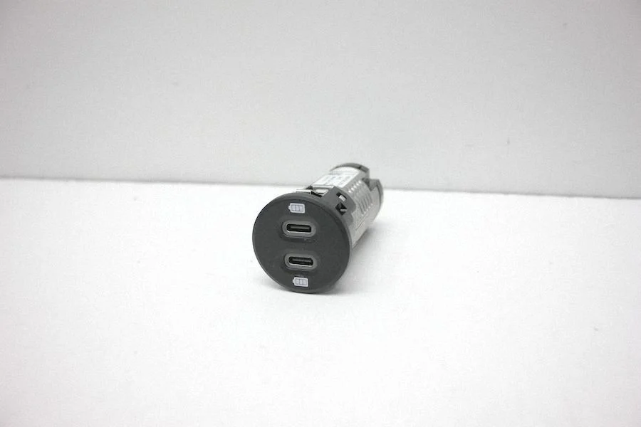 USB-pesa – Porsche Macan (95B) (2019-)