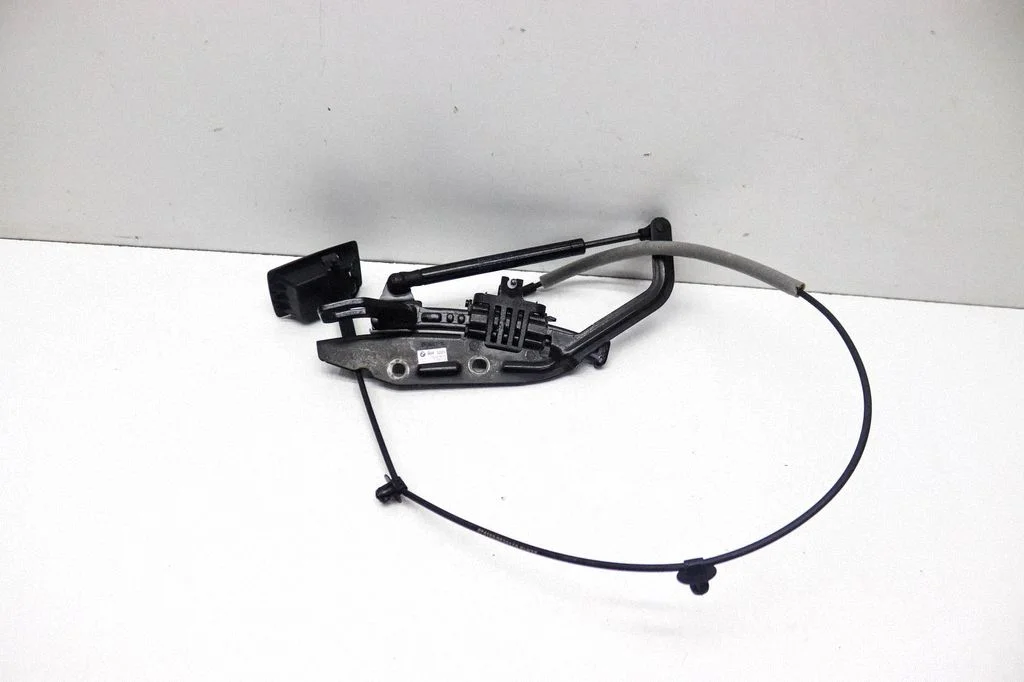 Rear seat headrest – BMW iX3 G08 (2020-)