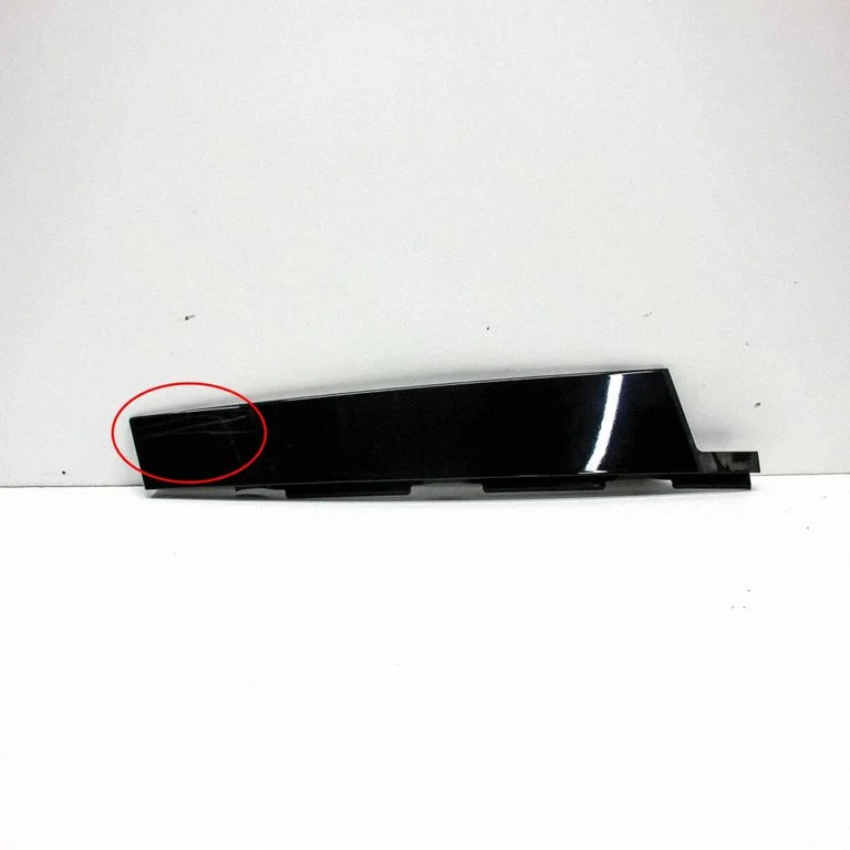 Listwa szyby drzwi przednich 7P5853317B