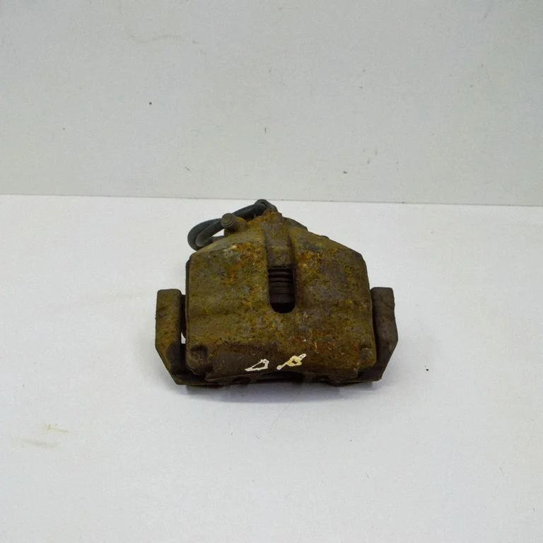 Front brake caliper – Skoda Yeti (5L) (2009-2017)