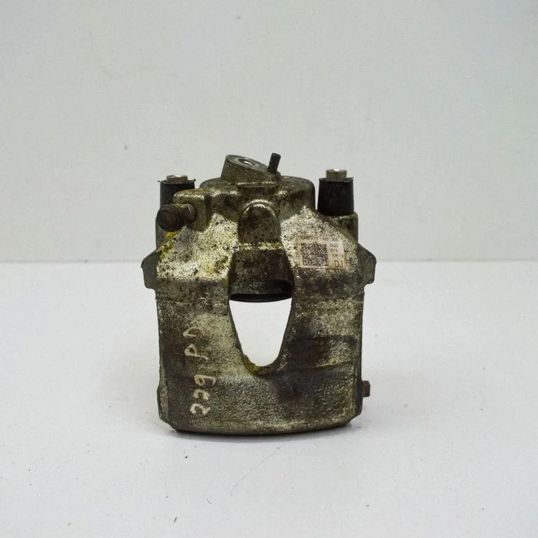 Front brake caliper – right