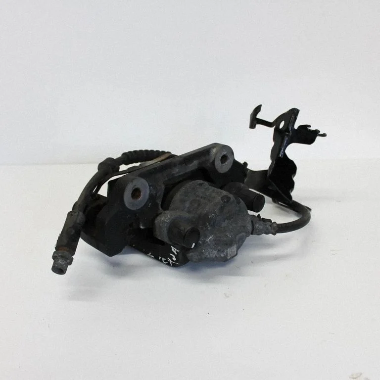 Front brake caliper W09104